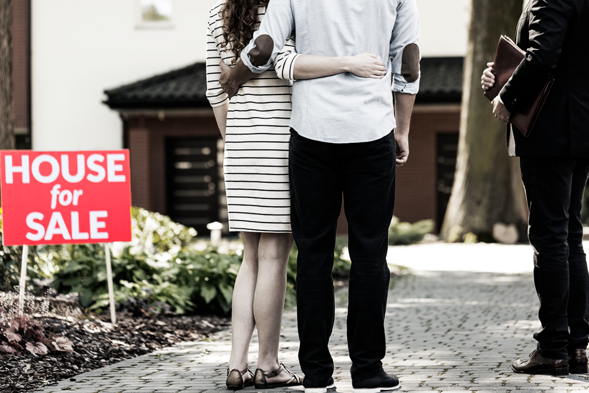 Real Estate Agents vs Insurance Agents: Comparing Income Potential