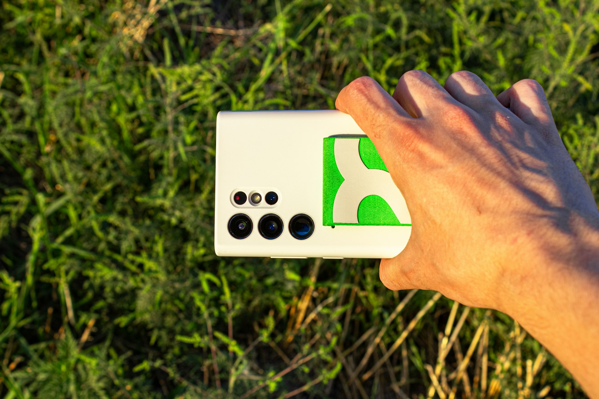 Modular Smartphones: Pioneering Sustainable Tech for a Greener Future