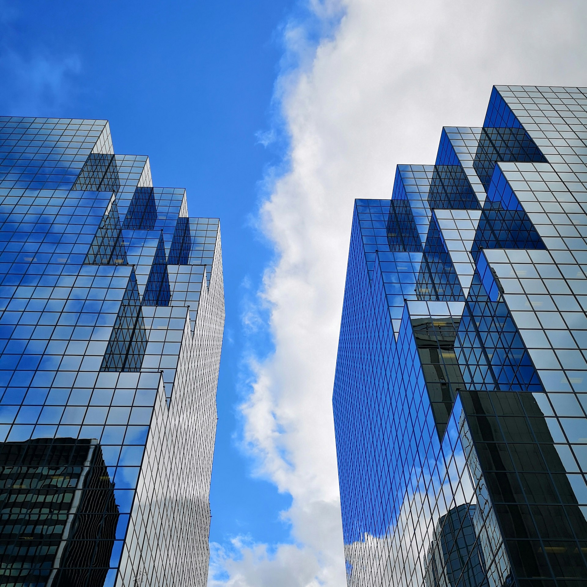 How Emerging Technologies Are Disrupting Business Models: Unlocking New Competitive Advantage