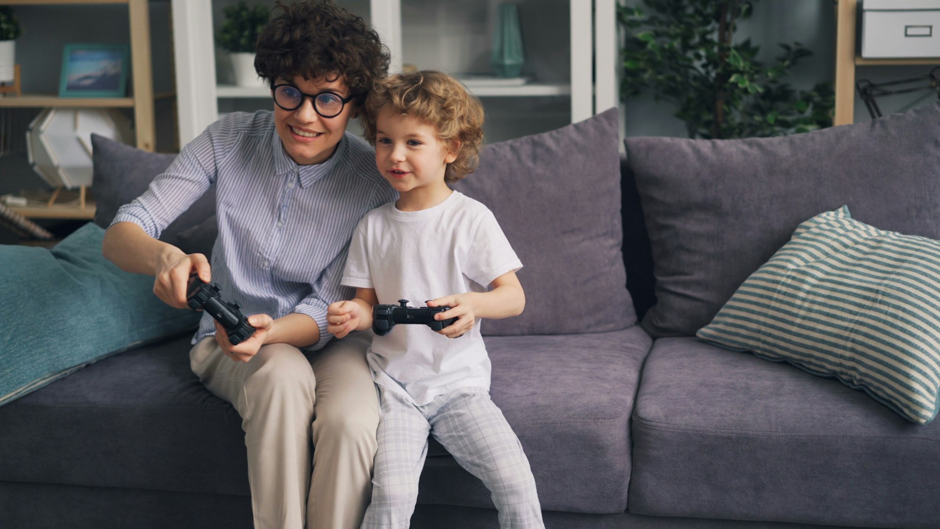 Empowering Families: Effective Parental Guidance in Online Gaming